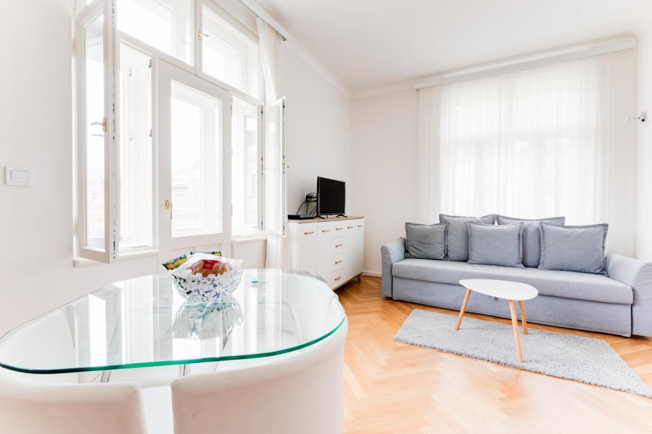 Friendly Apartments In Prag Eksteriør billede